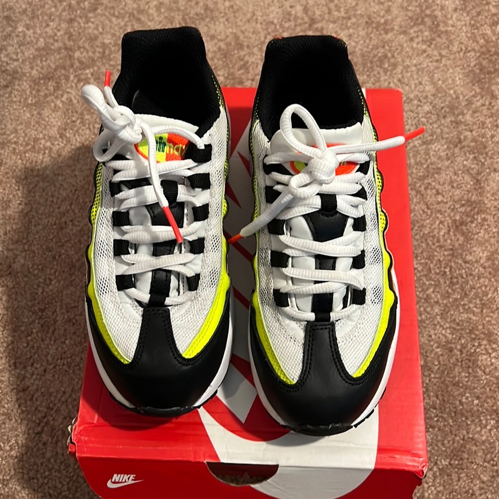Great Condition Used Air Max 95